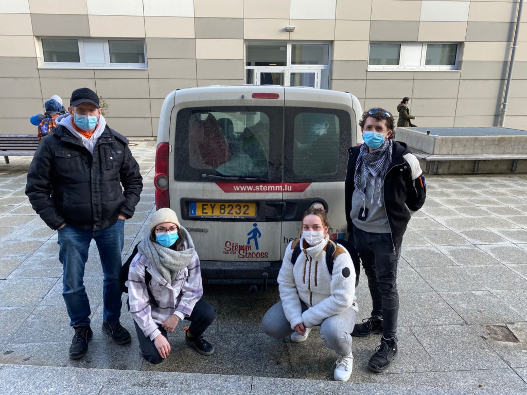 1TPCM2 – Spendenaktioun “Stëmm vun der Strooss”